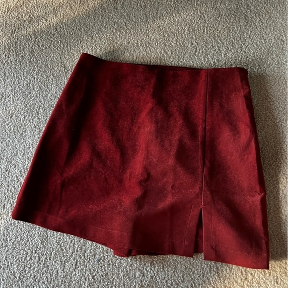 Entro red/burgundy skort - Picture 2 of 6